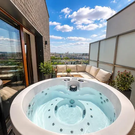 Floor 100sqm Penthouse Full Krk View Old Town Private Terrace Jacuzzi Parking Garage Ac Wifi Hbo Cracovia