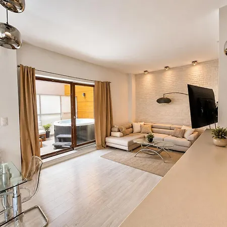Apartamento Floor 100sqm Penthouse Full Krk View Old Town Private Terrace Jacuzzi Parking Garage Ac Wifi Hbo *